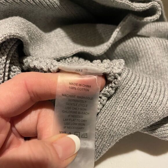 Gray Ribbed Vince Camuto Mock Turtle Neck - Picture 6 of 6